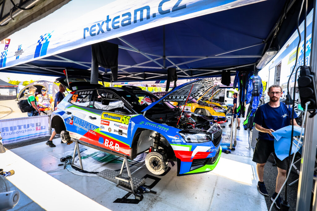 Fotka z rally závodů