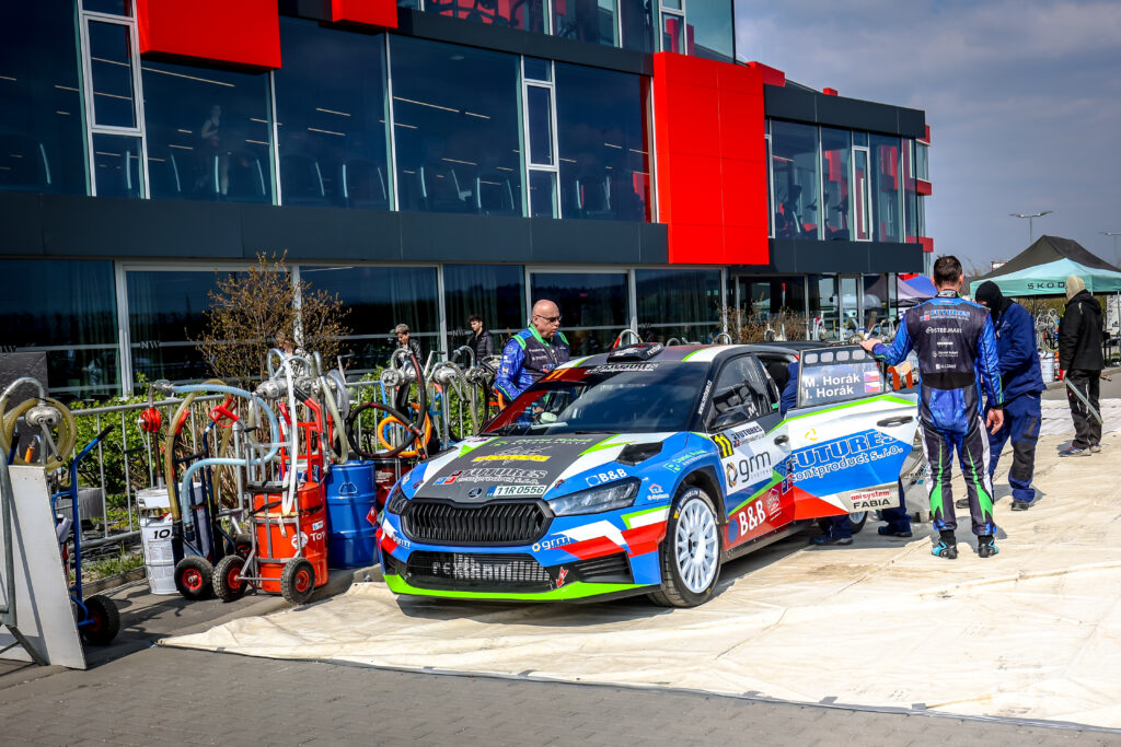 Fotka z rally závodů